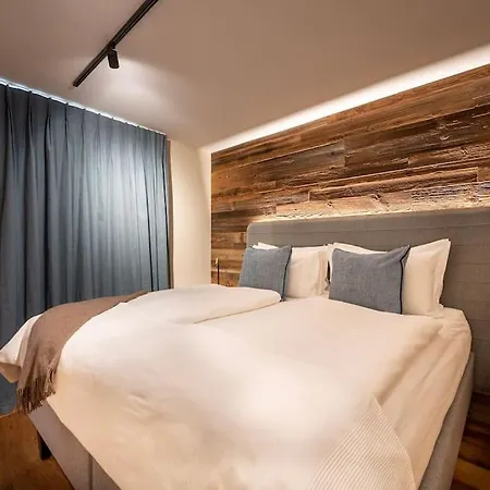 2 Bedroom Apartment, Central Location Apartamento