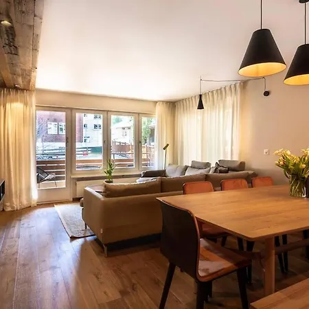 公寓 2 Bedroom Apartment, Central Location